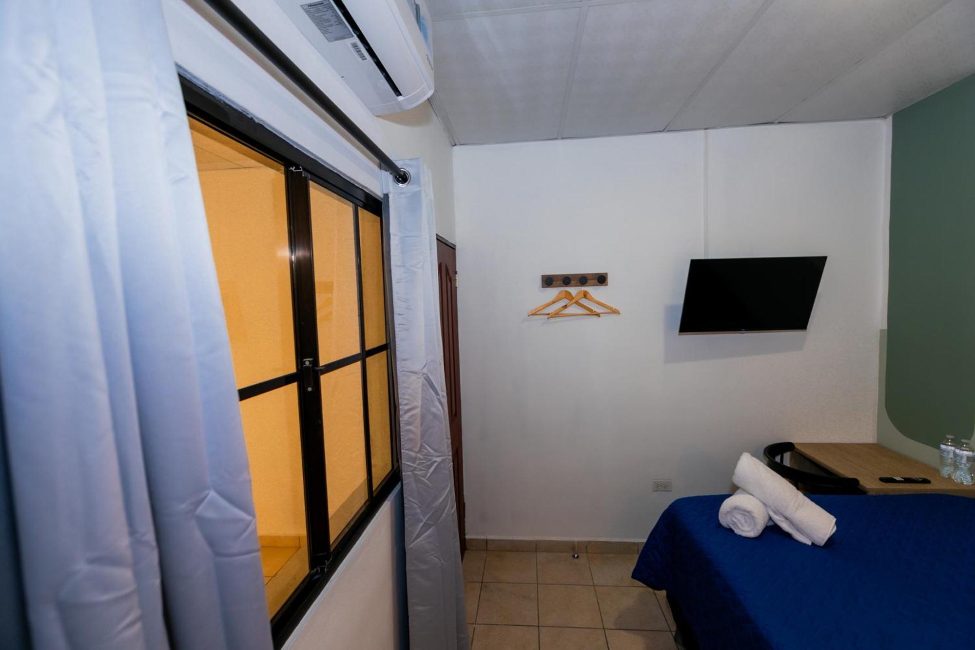 Hotel Friendly House Santa Tecla Exterior foto